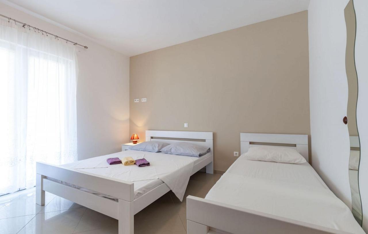 Apartments With A Parking Space Stanici, Omis - 17894 Екстериор снимка