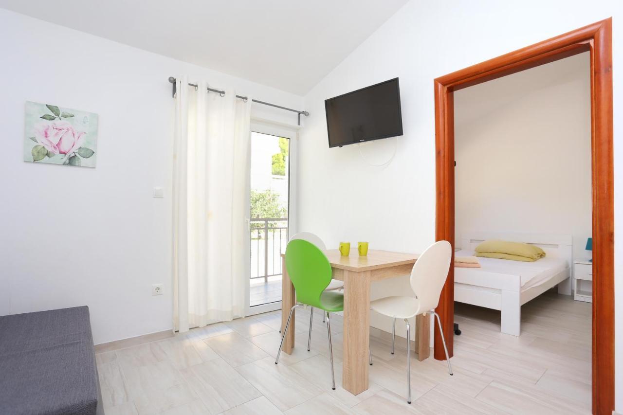 Apartments With A Parking Space Stanici, Omis - 17894 Екстериор снимка