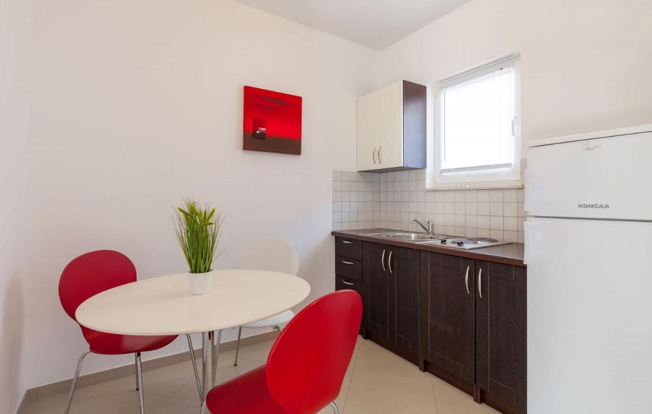 Apartments With A Parking Space Stanici, Omis - 17894 Екстериор снимка