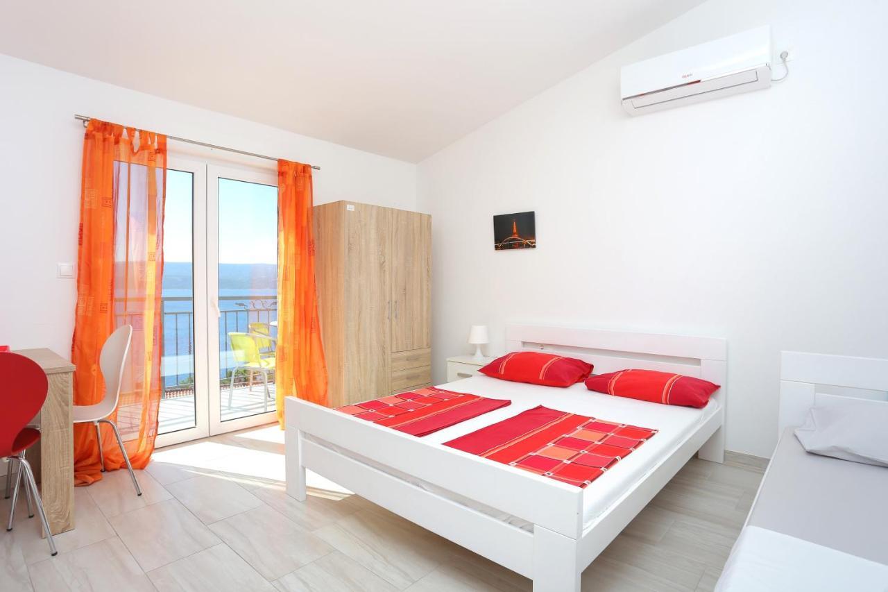 Apartments With A Parking Space Stanici, Omis - 17894 Екстериор снимка
